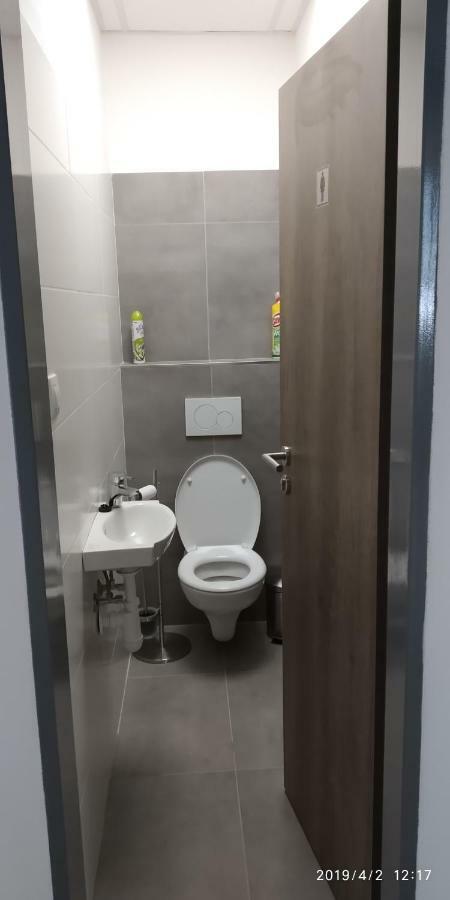 White Coral Club Hostel Кошице Екстериор снимка