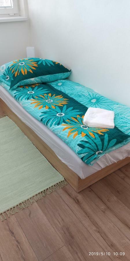 White Coral Club Hostel Кошице Екстериор снимка
