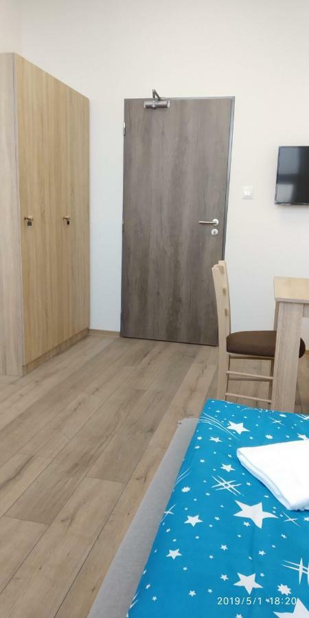 White Coral Club Hostel Кошице Екстериор снимка